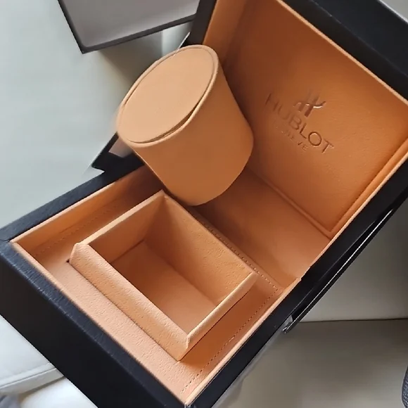 Hublot Black Presentation Box - Picture 6 of 9